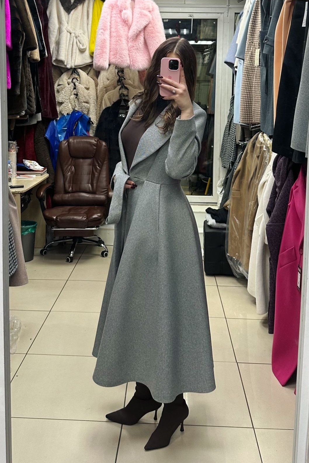 пальто классическое,стильное пальто,приталенное пальто,пальто с юбкой,пальто-платье с капюшоном