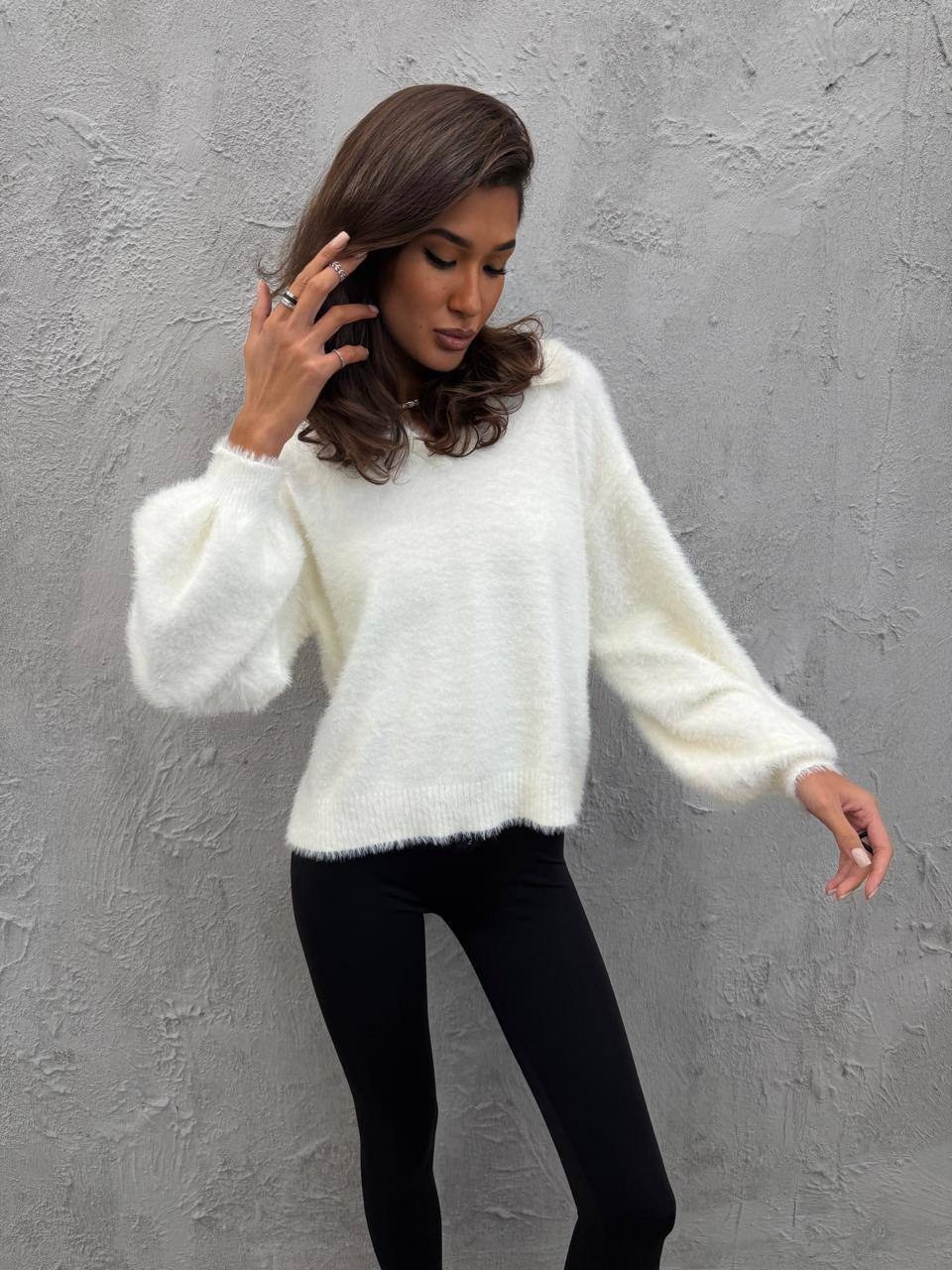 пушистый джемпер,кофта вязаная,пушистая кофта,вязаная кофта оверсайз,белая пушистая кофта