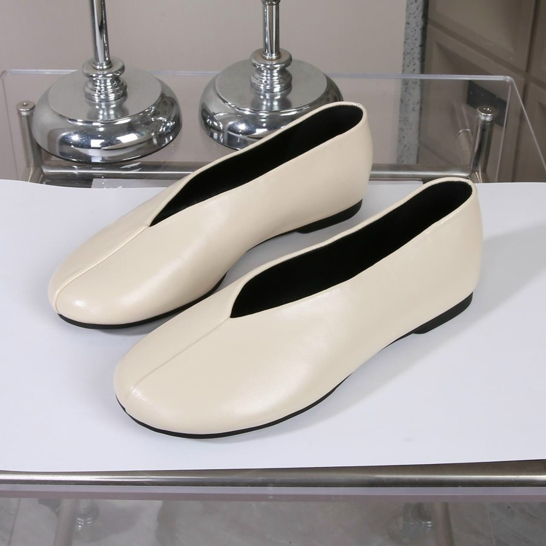 женские туфли на плоской подошве,туфли на плоской подошве,, на плоской подошве,женские туфли лодочки