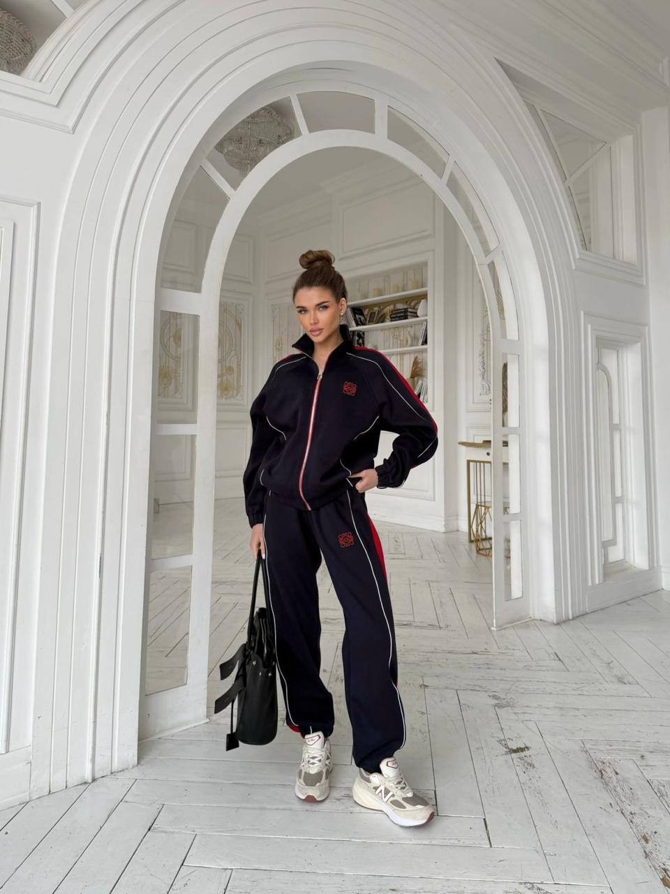 спортивный костюм женский,спортивный костюм,спортивный костюм женский с лампасами,стильный спортивный костюм,спортивный костюм style