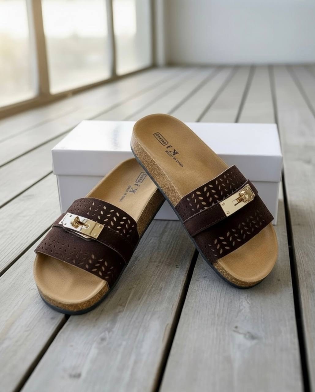 шлепанцы женские,шлепки прада,,тапочки модные,женские тапки