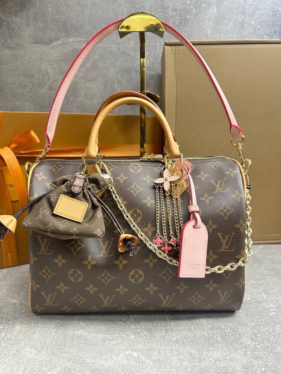 женская большая сумка с принтом louis vuitton,сумка louis vuitton,louis vuitton сумка на плечо,сумка шоппер луи виттон,модная сумка