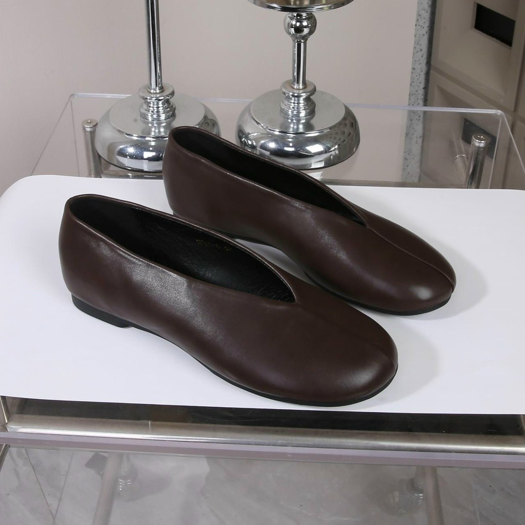 женские туфли на плоской подошве,туфли на плоской подошве,, на плоской подошве,женские туфли лодочки