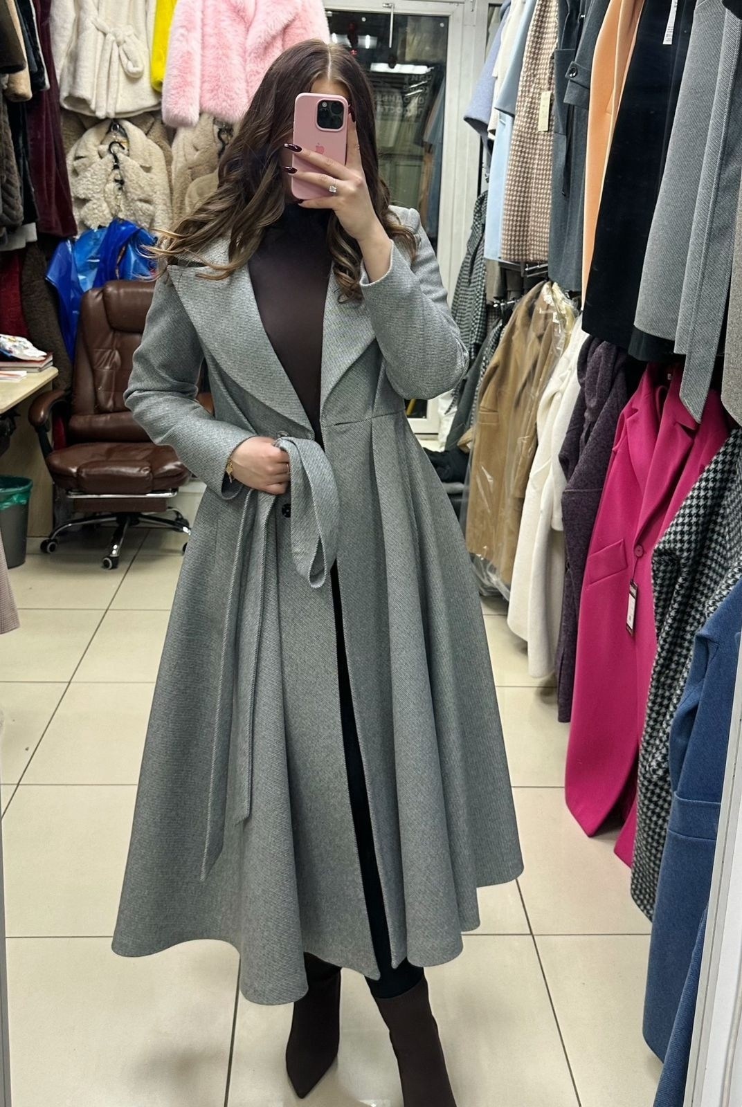 пальто классическое,стильное пальто,приталенное пальто,пальто с юбкой,пальто-платье с капюшоном