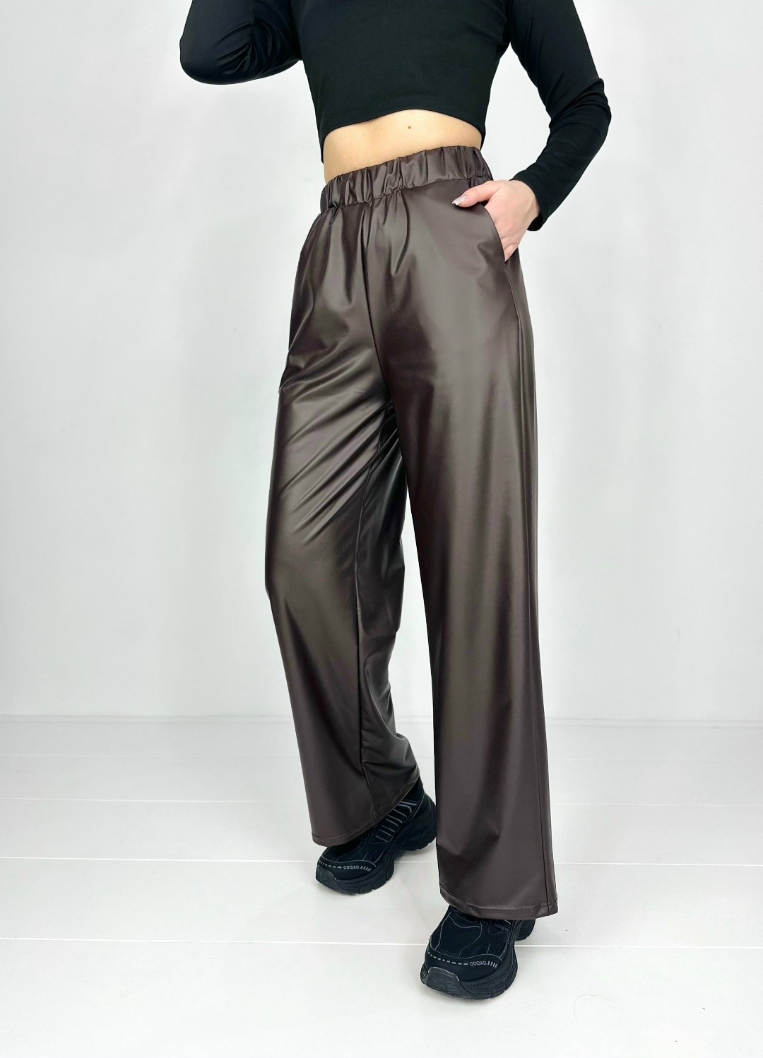 кожаные брюки палаццо,кожаные брюки палаццо с начёсом,кожаные брюки,кожаные брюки клёш с начёсом палаццо из экокожи,женские кожаные брюки