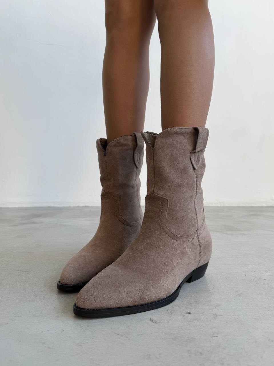 ,замшевые ботильоны,замшевые ботинки,женские ботинки казаки черная замша демисезонные,ботинки женские демисезонные казаки замшевые reversal 270874059