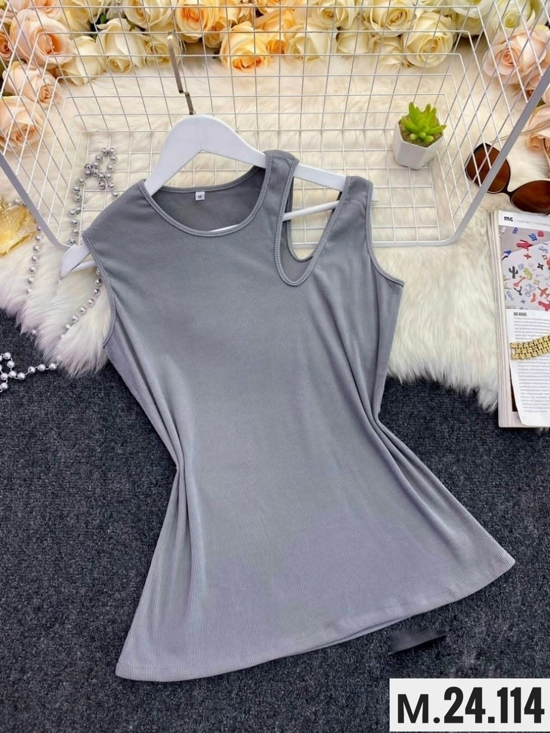 женские топы,женской одежды,женские костюмы,женская базовая майка,джинсы женские