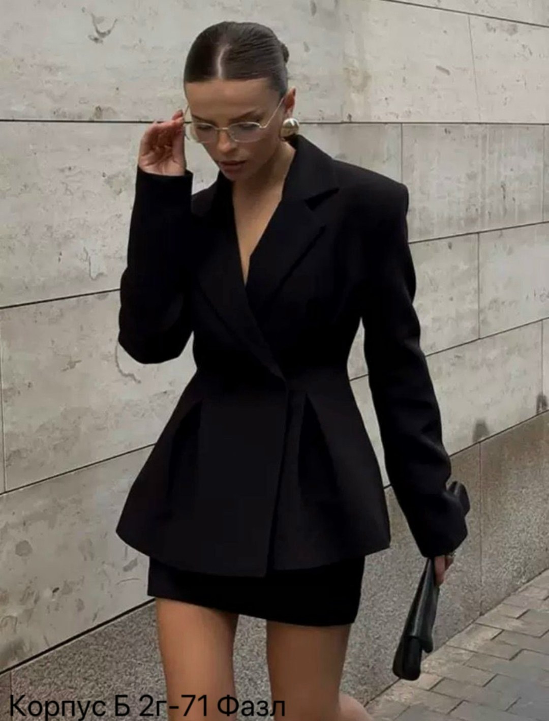 костюм с юбкой,трендовый костюм укороченный пиджак и юбка мини,костюм классический,жакет с баской,деловой костюм