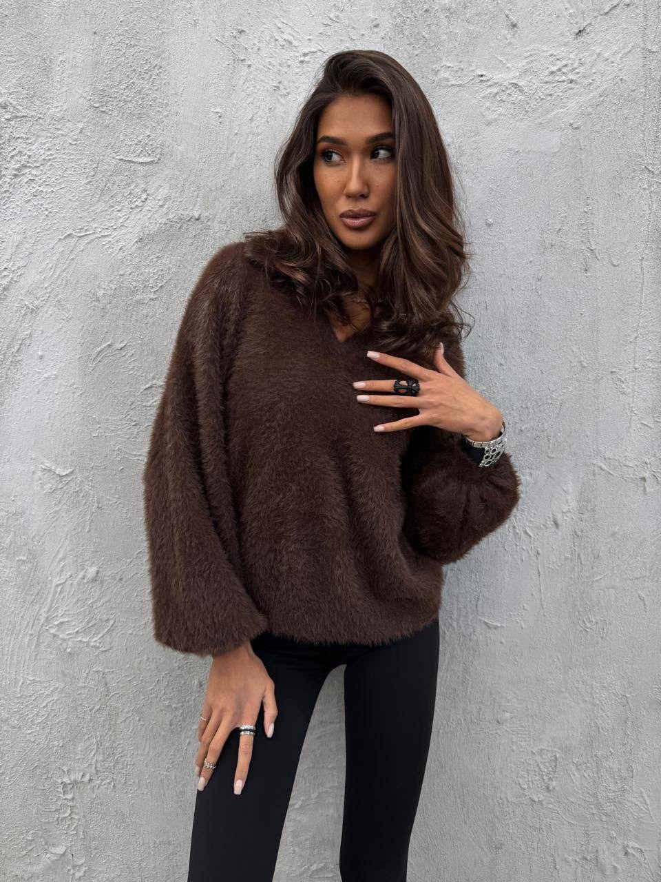 пушистый джемпер,кофта вязаная,пушистая кофта,вязаная кофта оверсайз,белая пушистая кофта