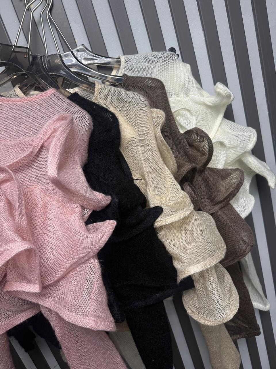 свитшот,свитшот vittoria vicci летние черный,свитшот vittoria vicci,блузка с оборками,блузка с рюшами