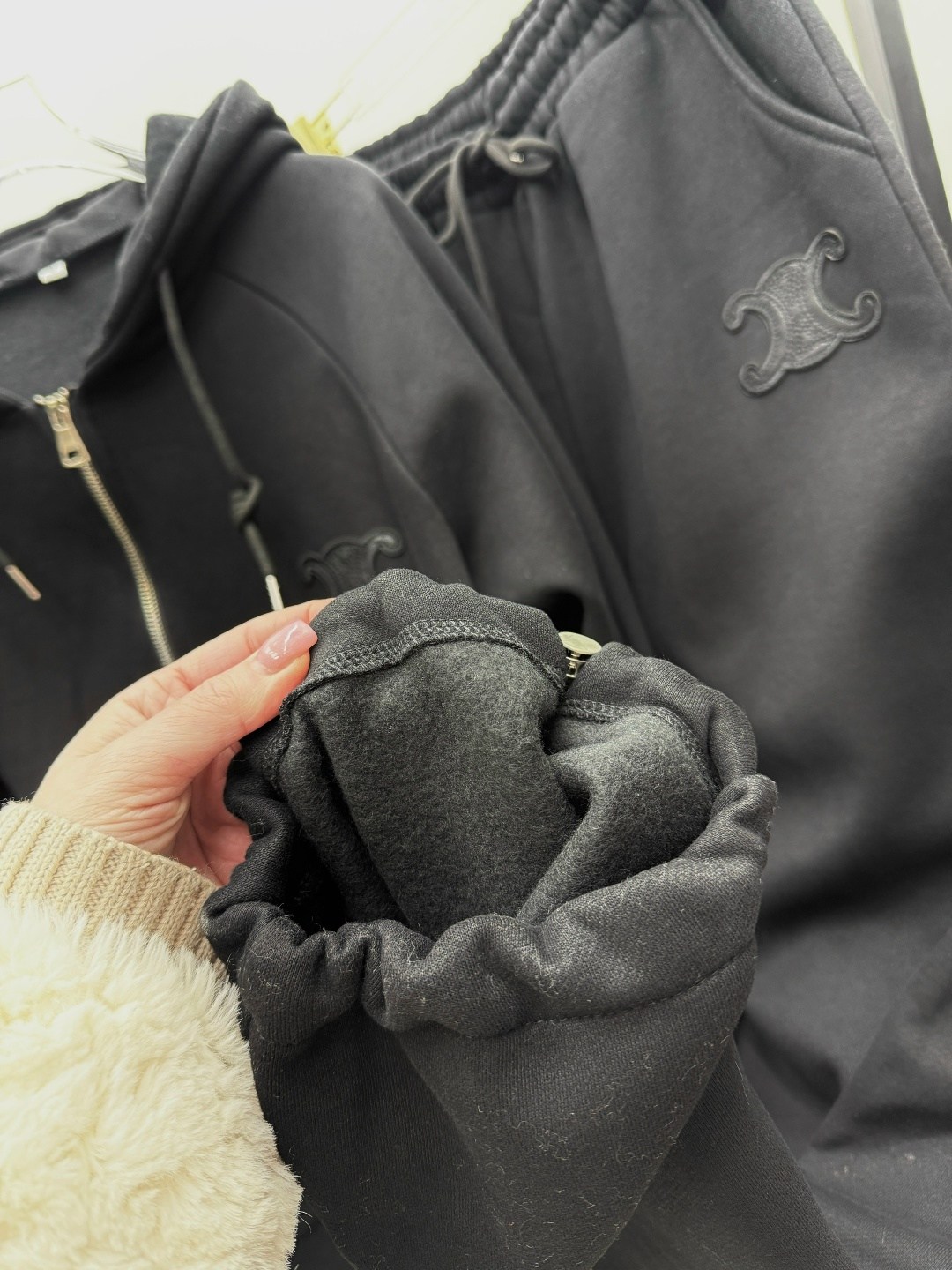 женский костюм тройка,костюм тройка,костюм тройка с курткой black&brand,женский утеплённый спортивный костюм тройка dior,спортивный костюм тройка