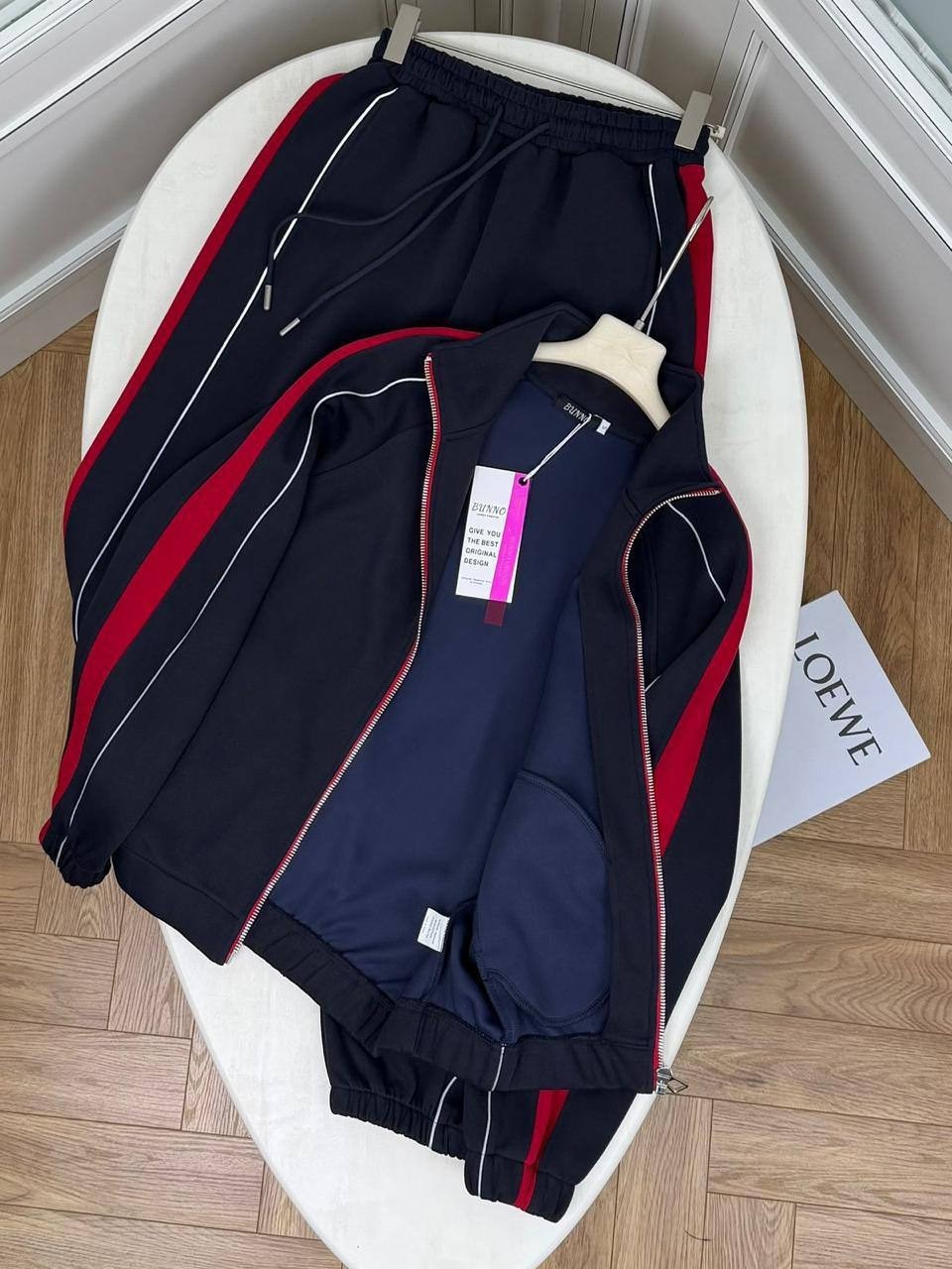 спортивный костюм женский,спортивный костюм,спортивный костюм женский с лампасами,стильный спортивный костюм,спортивный костюм style