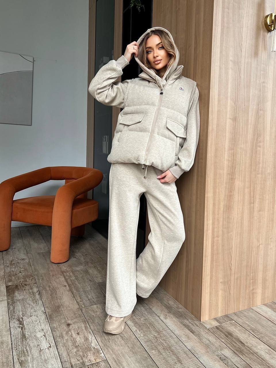 женский бежевый костюм тройка miu miu,бежевый костюм тройка женский,теплый костюм,костюм тройка женский,костюм на флисе