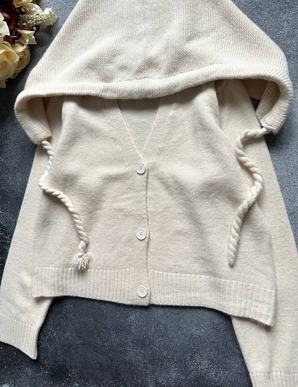 вязаные кардиганы,теплая кофта,кофта женская,вязаный кардиган с капюшоном,женский вязаный кардиган с капюшоном