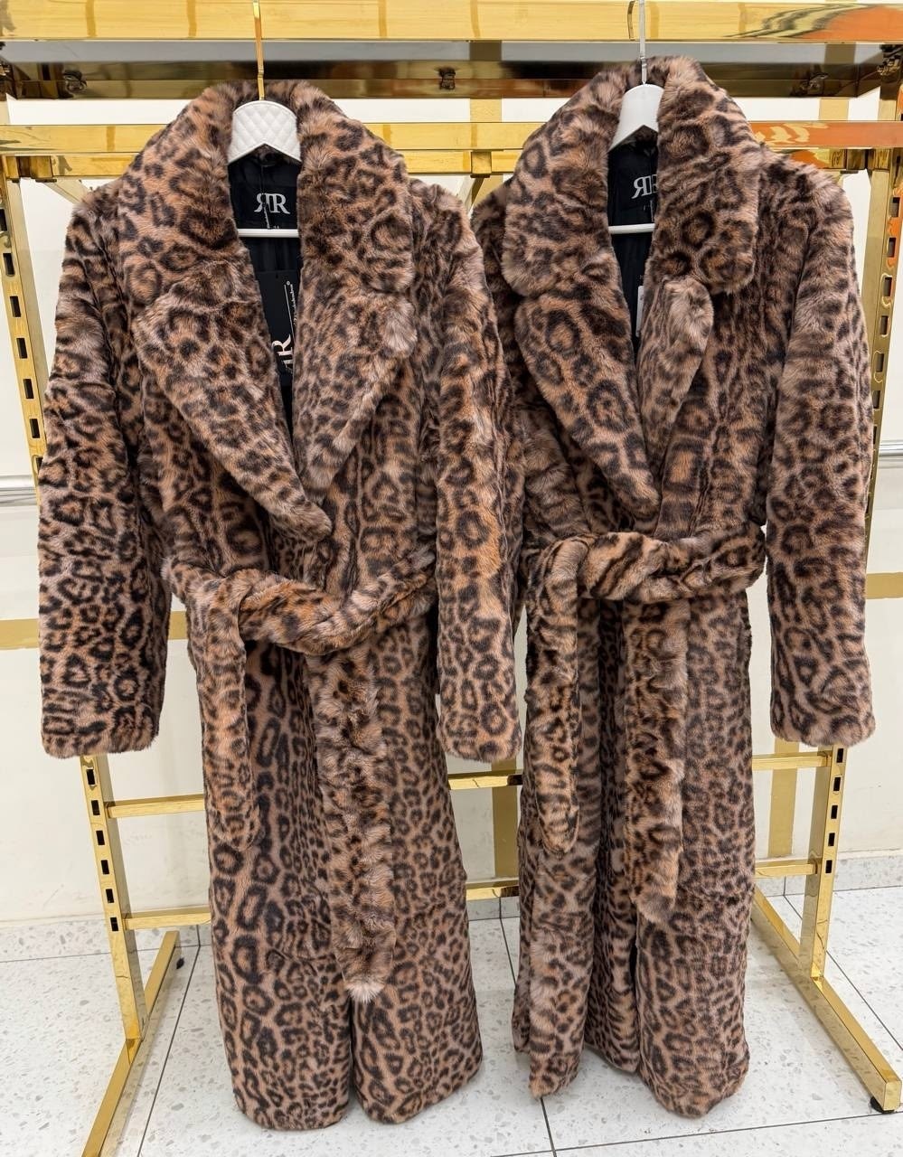шуба леопард длинная с поясом экомех,женская шуба из натурального меха кролика рекс с леопардовым принтом,леопардовая шуба,шуба леопардовая длинная borondo,шуба