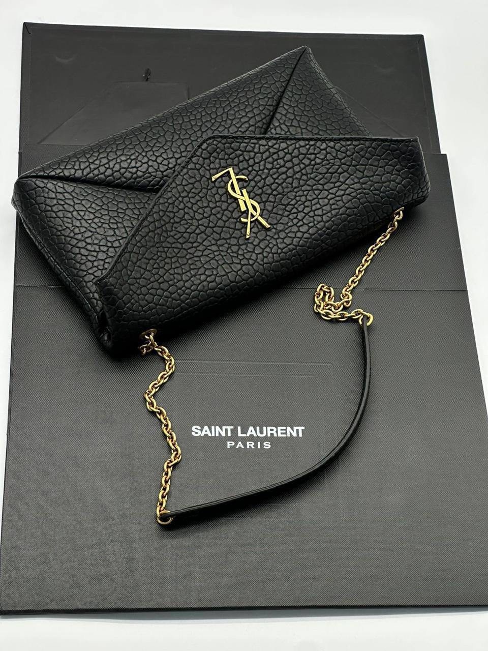 клатч saint laurent,cумка saint laurent,большой кожаный клатч ysl envelope pouch saint laurent цвет black,saint laurent,saint laurent клатч cassandre