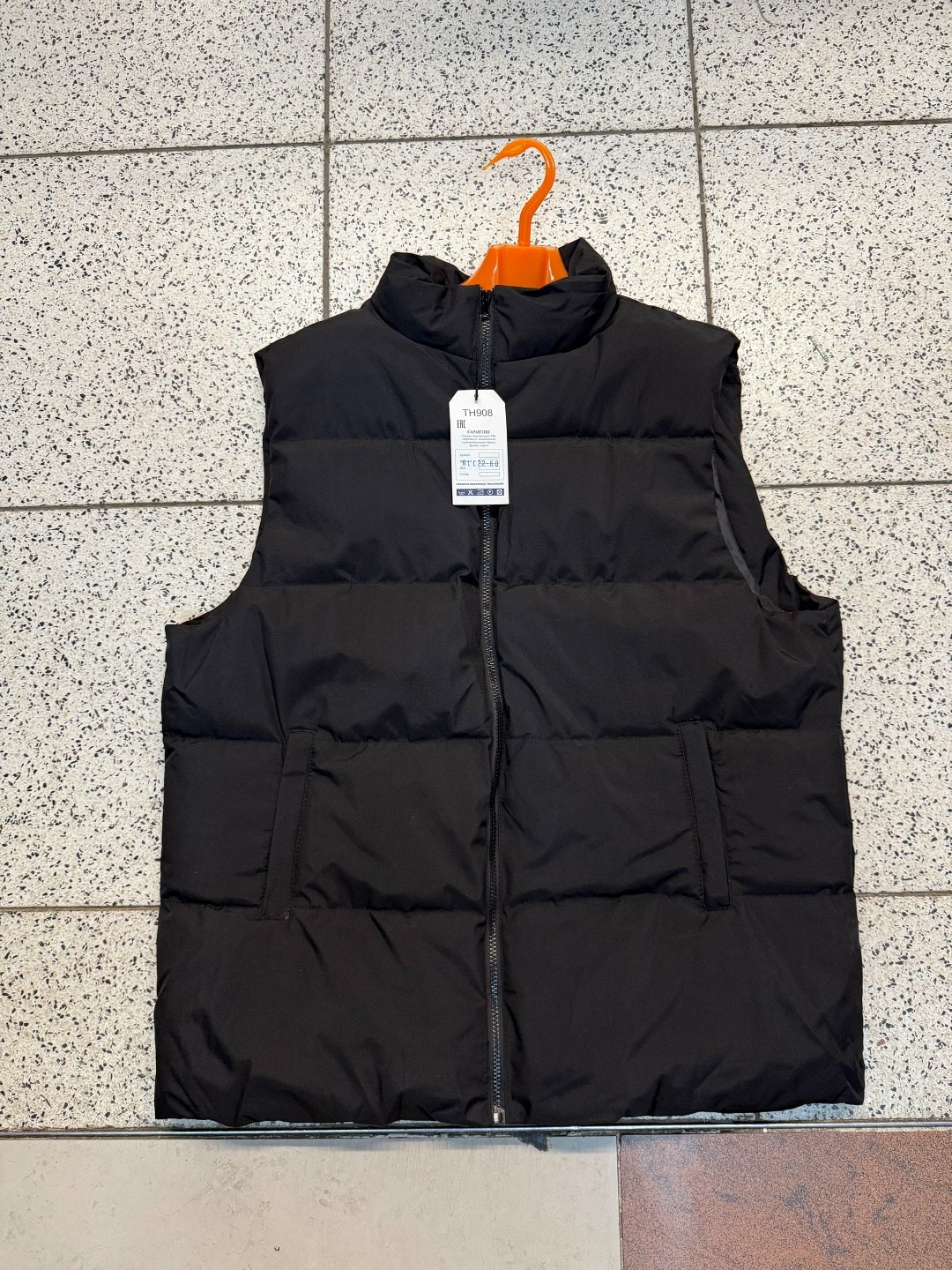 жилет мужской,теплый жилет,жилет,жилетка теплая,безрукавка жилет