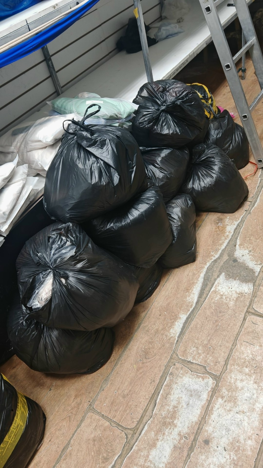 мусорный мешок,отходы,черный мусорный пакет,мусорный пакет,большой мусорный мешок