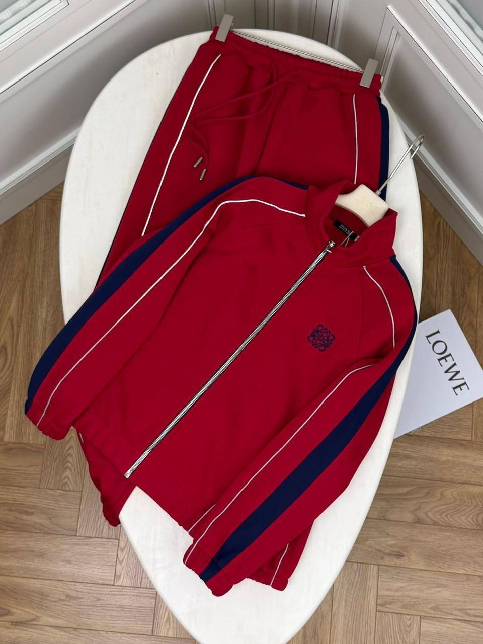 спортивный костюм женский,спортивный костюм,красный костюм спортивный,спортивный костюм miu miu женский,стильный спортивный костюм