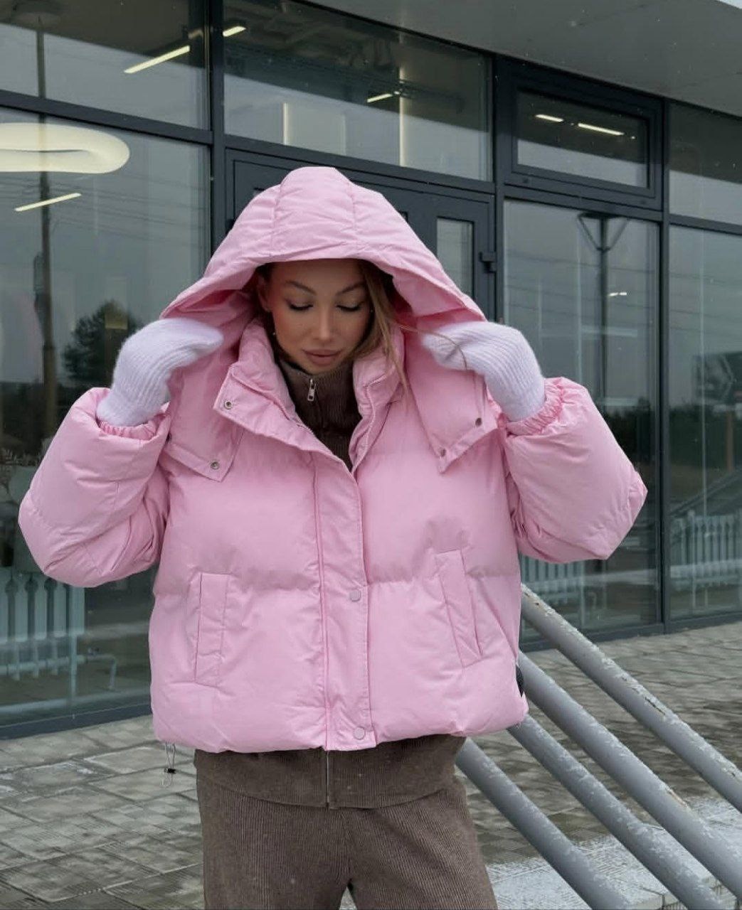 трендовый спортивный костюм тройка с курткой осень-зима leila lo,куртка женская,куртка пуховик зима до -30, дутый, объемный, черный с капюшоном,куртка оверсайз,трендовый спортивный костюм тройка с кур