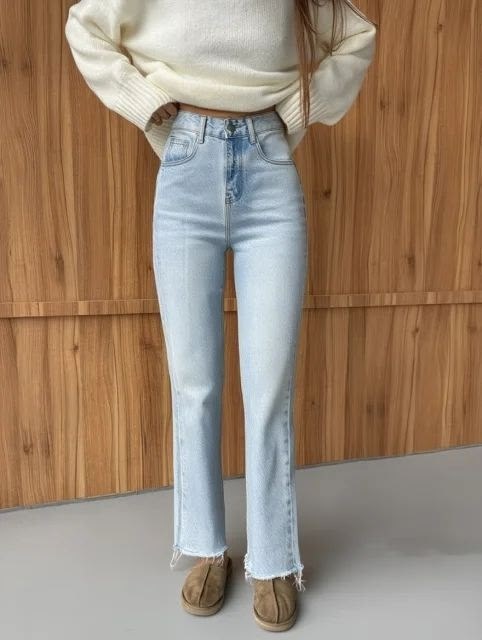 джинсы широкого кроя с высокой талией светло-голубые,джинсы женские широкие,джинсы широкие прямые,широкие джинсы,джинсы женские