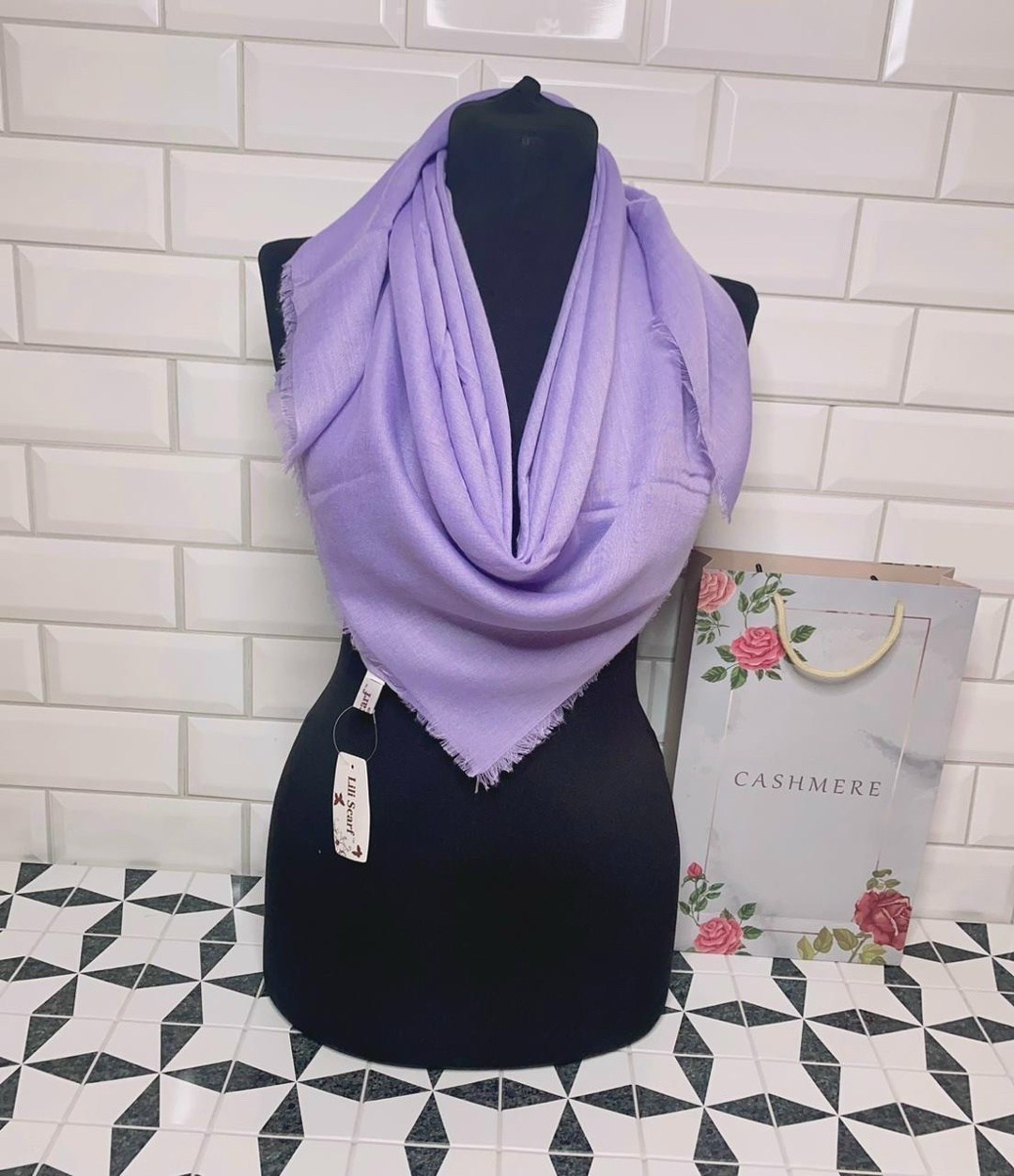 платок женский однотонный,стильные платки,платки женские,шарф платок,платки шейный платок