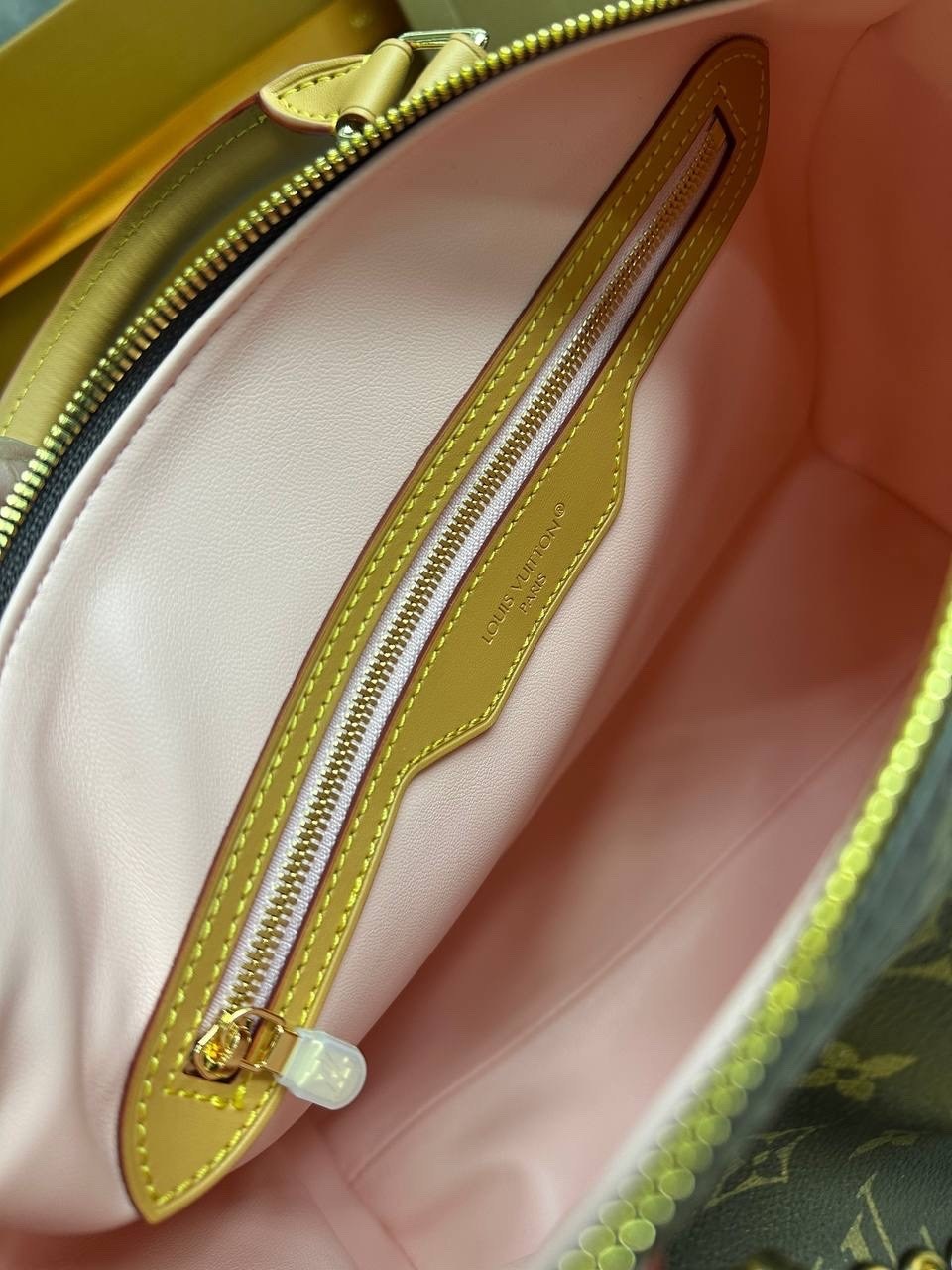 женская большая сумка с принтом louis vuitton,сумка louis vuitton,louis vuitton сумка на плечо,сумка шоппер луи виттон,модная сумка