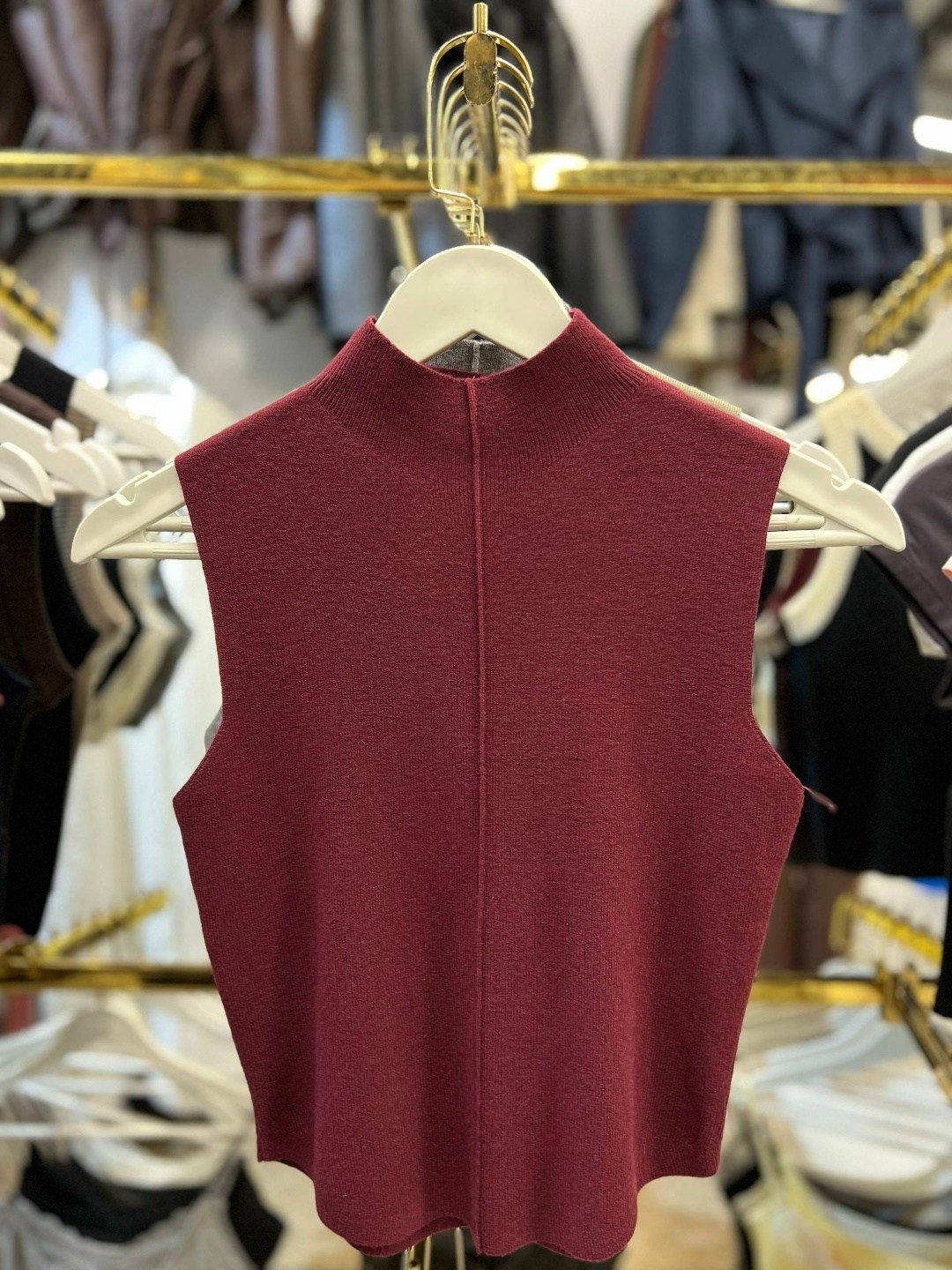 жилет с воротником,жилет женская вязаная,вязаная жилетка,трикотажный жилет,жилетка женская