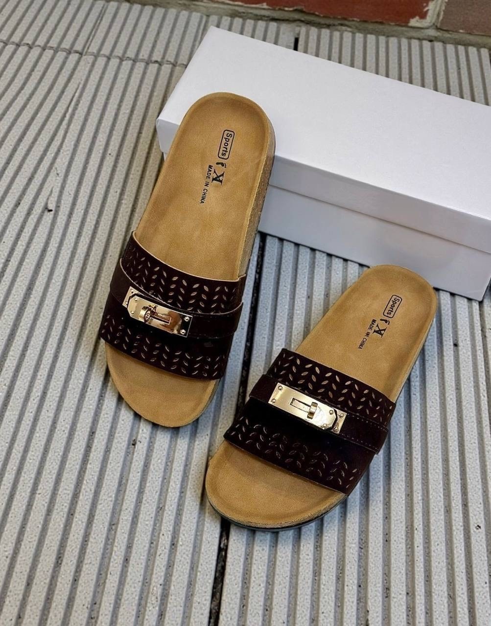 шлепанцы женские,шлепки прада,,тапочки модные,женские тапки