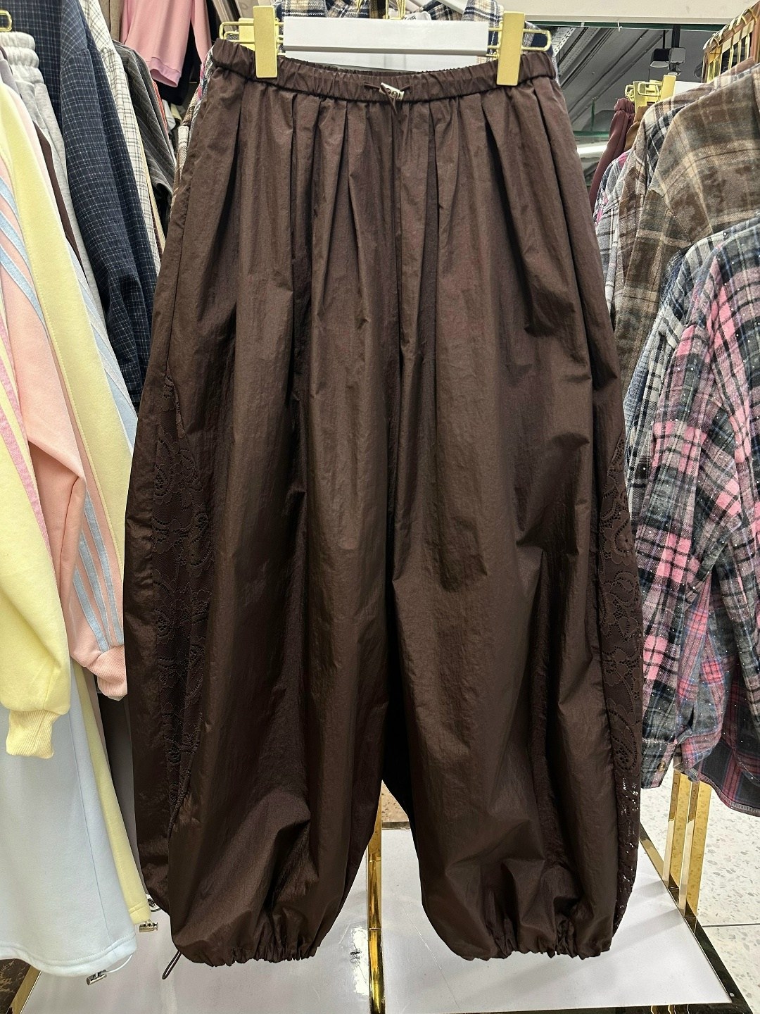 широкие брюки,брюки оверсайз,повседневные брюки,широкие брюки карго,брюки карго