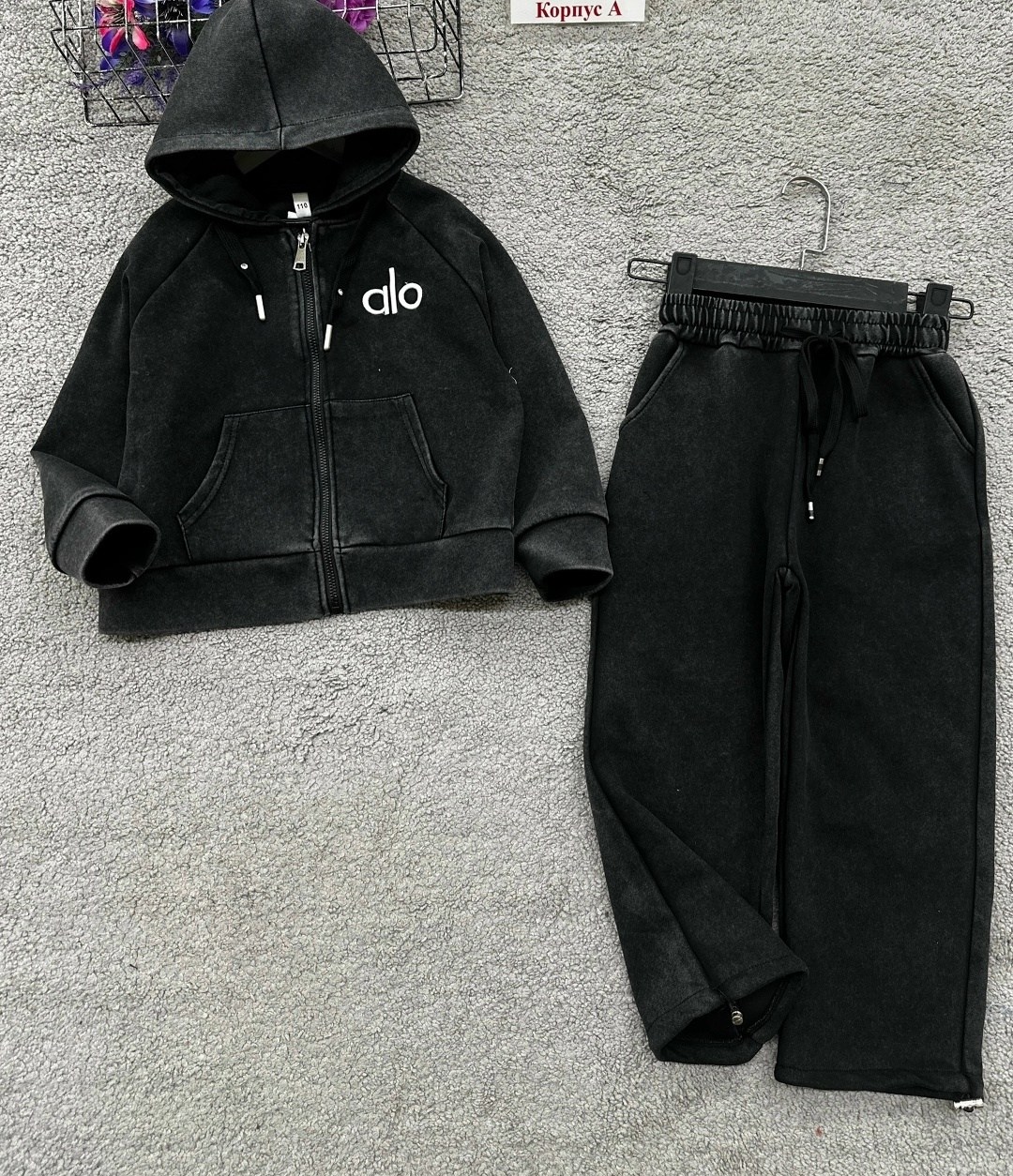 брюки расклёшенные из футера серые для девочки gulliver 104 22402gmc5603,спортивные костюм,костюм спортивный для девочек,костюм детский,костюм для девочек