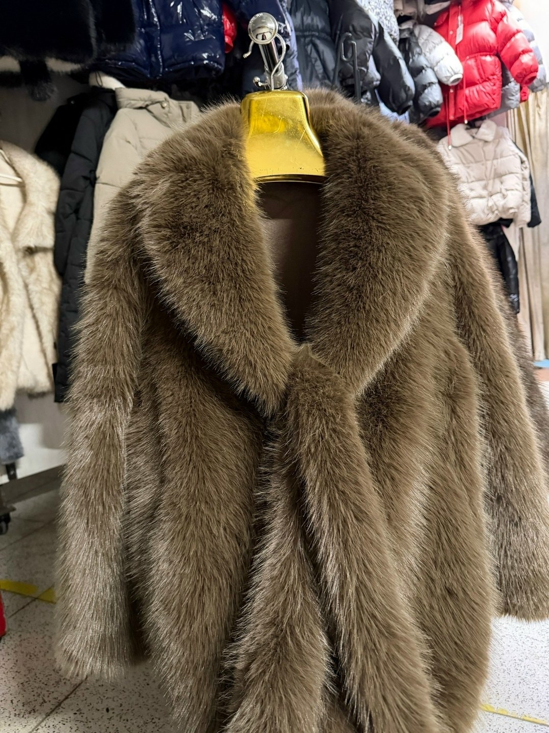 шуба,шуба женская,шуба искусственная,меховое пальто,шуба из искусственного меха