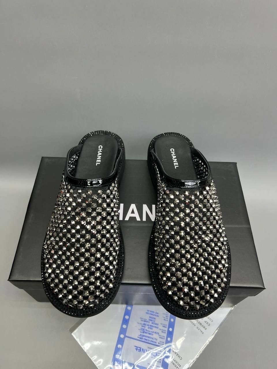 ,женские шлепанцы,модные шлепанцы,тапочки модные,обуви