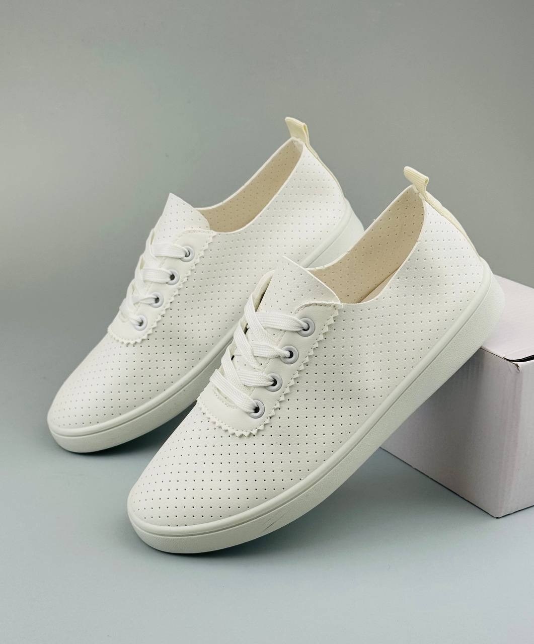 ,кеды женски,кеды с перфорацией,женские кеды,кеды летние белые