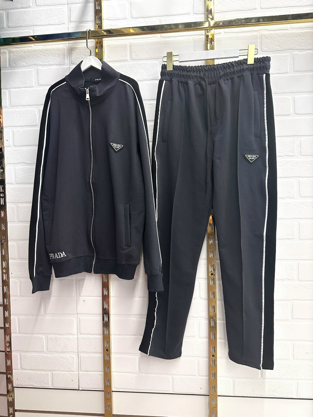 спортивный костюм prada,костюм спортивный,спортивный костюм мужской prada,костюм спортивный мужской prada спортивный черный,мужской спортивный костюм