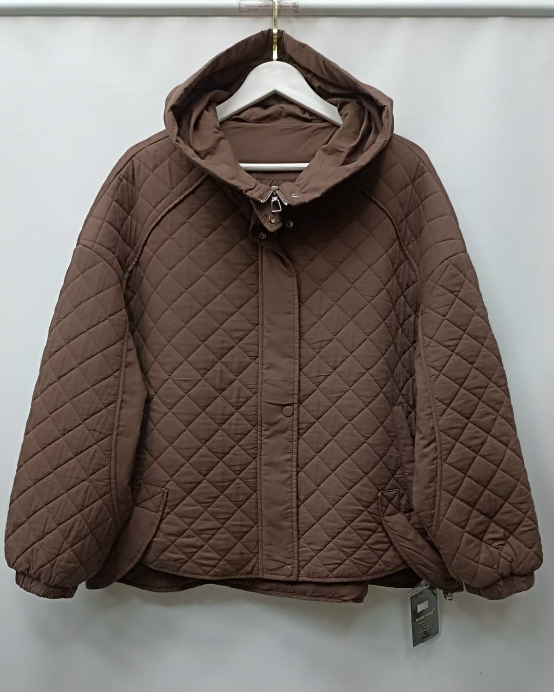 куртка повседневная,стеганая куртка,куртка женская,стеганая куртка с капюшоном,теплая куртка