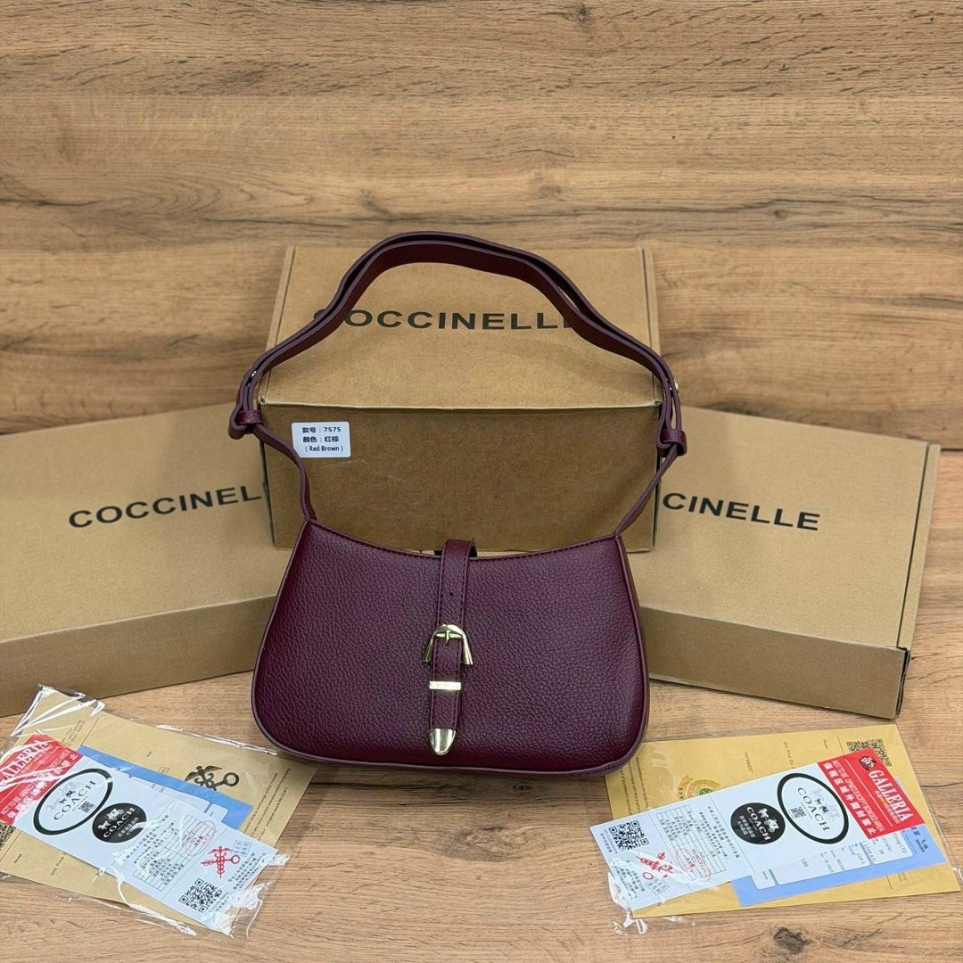 сумка coccinelle,женская сумка coccinelle,сумка кожаная coccinelle beat,coccinelle сумка на плечо кросс-боди beat soft,сумка от бренда coccinielle