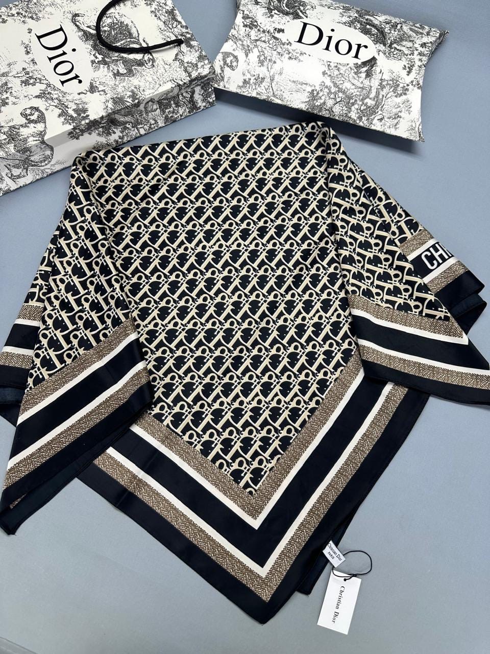 брендовый платок,платки женские,платок dior из шелка,платок шелковый женский,стильные платки