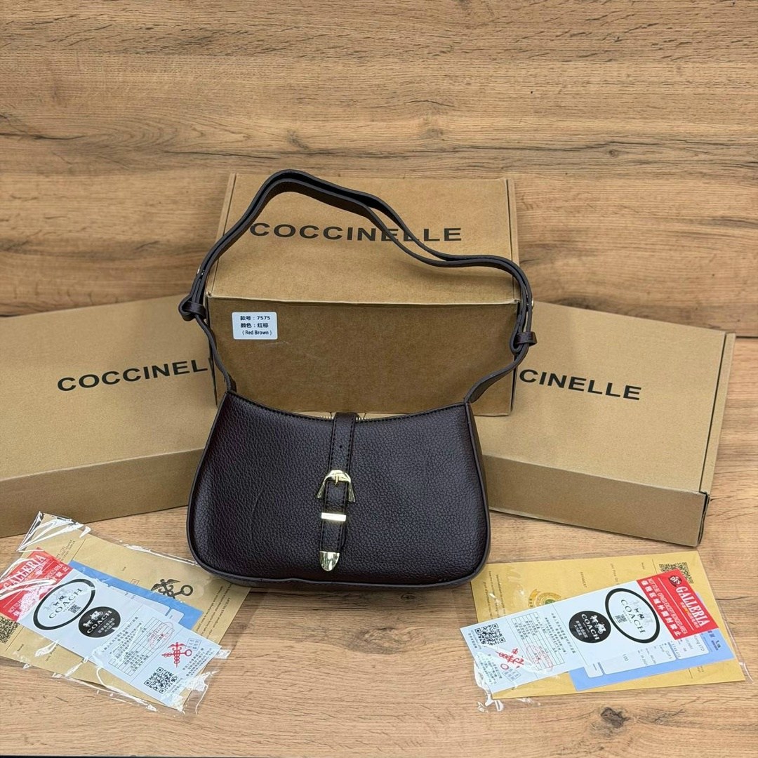 сумка coccinelle,женская сумка coccinelle,сумка кожаная coccinelle beat,coccinelle сумка на плечо кросс-боди beat soft,сумка от бренда coccinielle