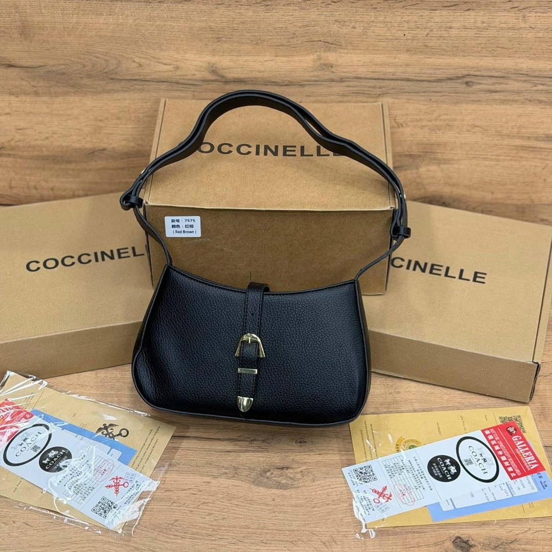 сумка coccinelle,женская сумка coccinelle,сумка кожаная coccinelle beat,coccinelle сумка на плечо кросс-боди beat soft,сумка от бренда coccinielle