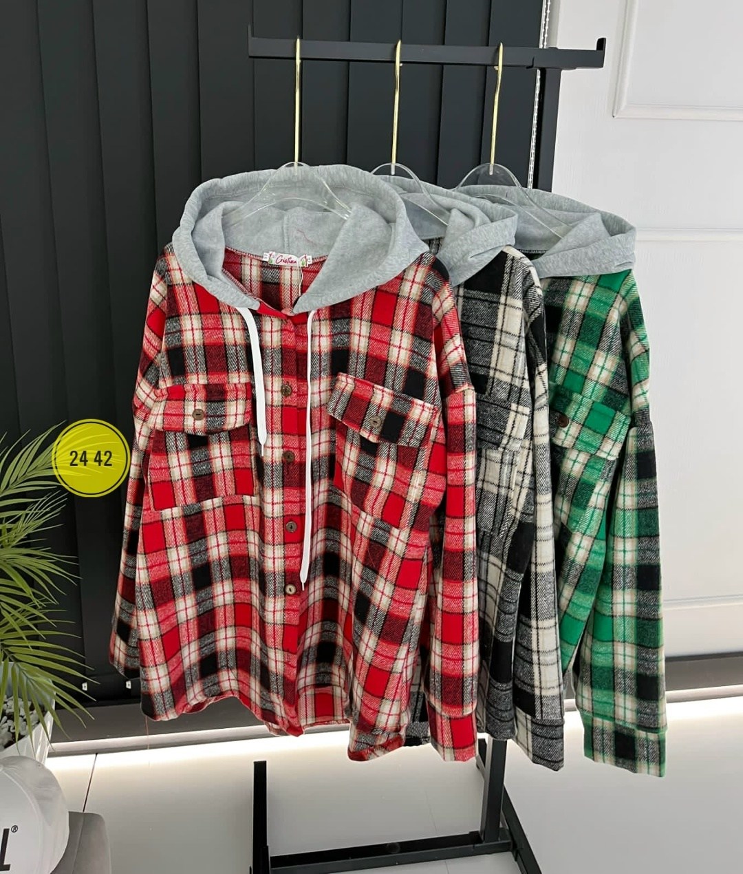 рубашка с капюшоном,рубашка в клетку с капюшоном,рубашка с капюшоном теплая,теплая рубашка оверсайз в клетку с капюшоном,клетчатая рубашка с капюшоном