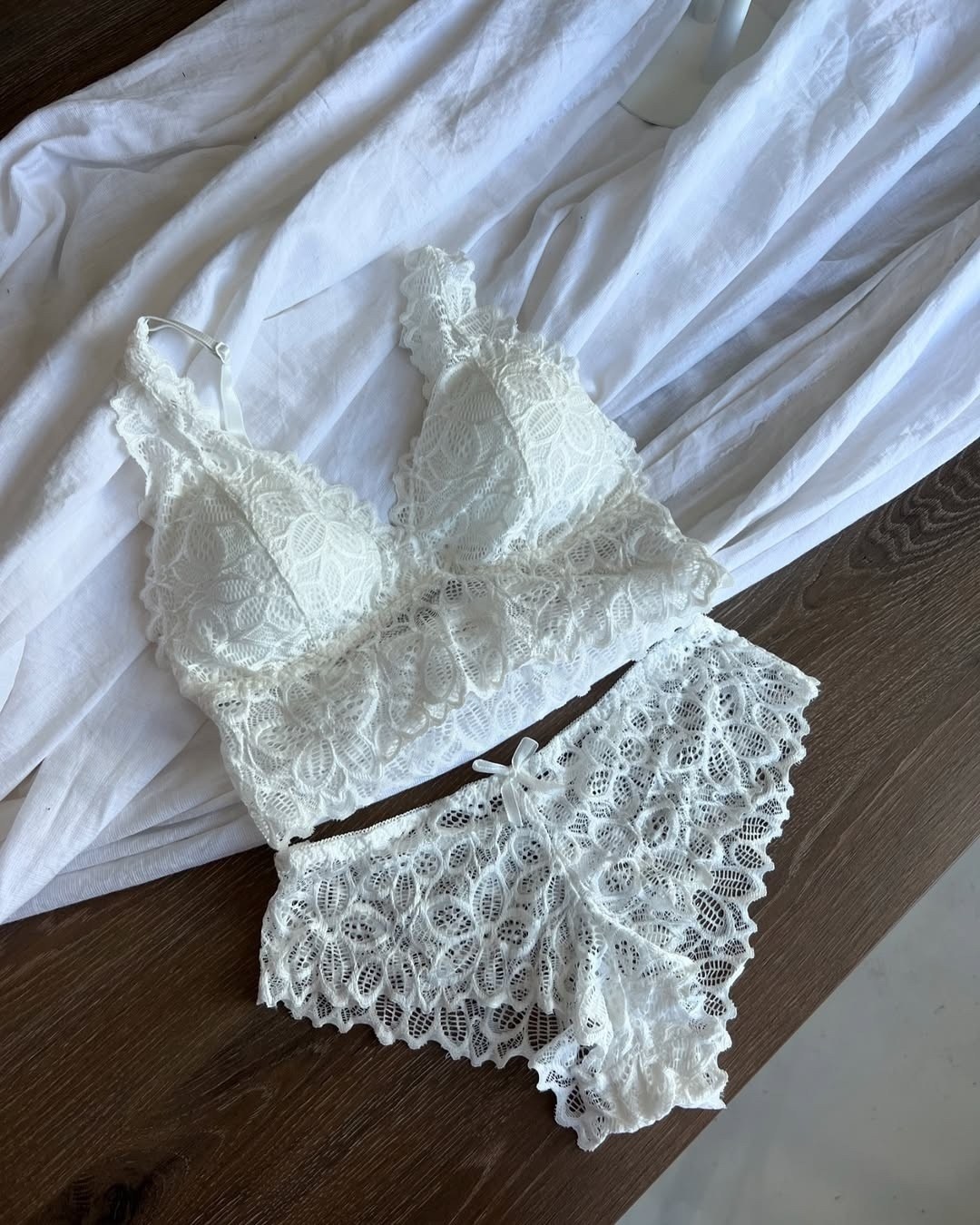 нижнее белье женское кружевное комплект,комплект нижнего белья кружевного,комплект нижнего белья женские,кружевное бельё комплект,черный комплект нижнего белья