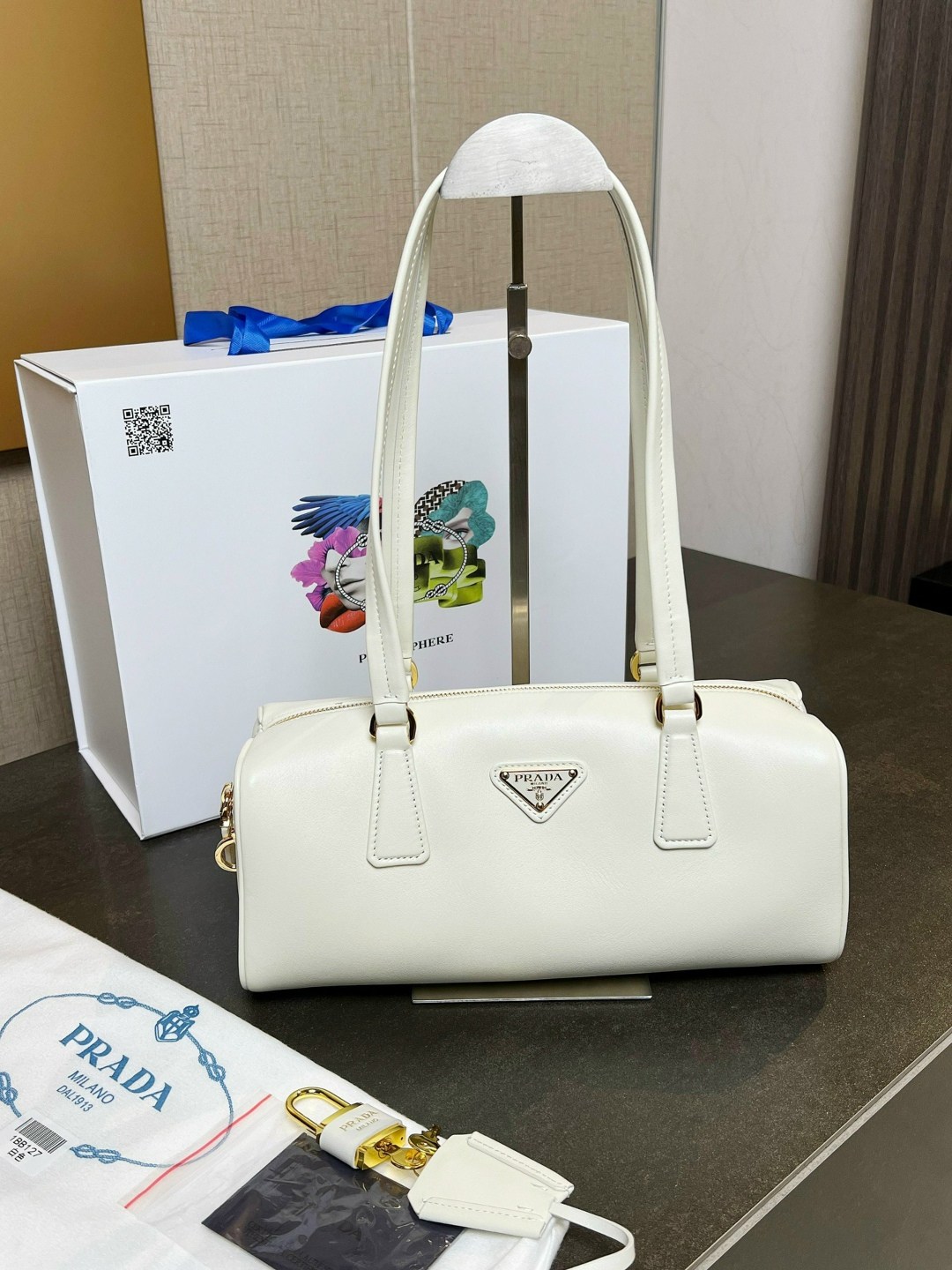 сумка prada белая,сумка prada,белая сумка прада,сумка женская prada,сумка прада