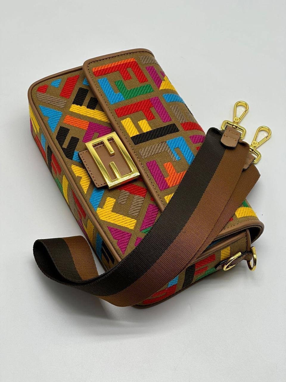 сумка фенди разноцветная,сумка fendi baguette,сумка женская fendi,cумка fendi,fendi сумка на плечо