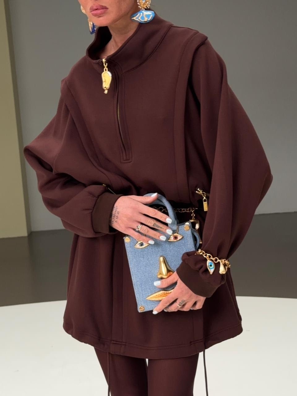 сумка-тоут schiaparelli,сумка schiaparelli,бархатная сумка для глаз schiaparelli premium sense demon,сумка,женская сумка schiaparelli