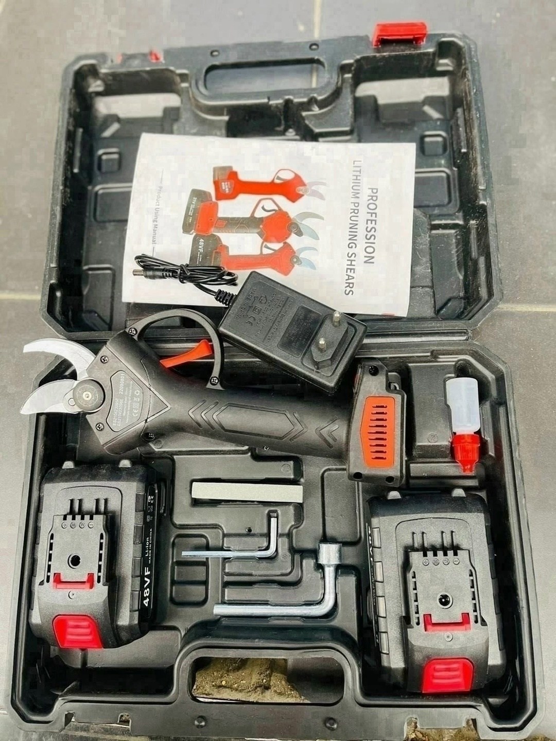 аккумуляторный электрический секатор,секатор аккумуляторный,секатор аккумуляторный для сада,секатор электрический,секатор аккумуляторный садовый