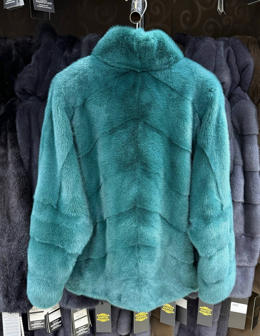 шубка из меха импортной норки,норковая шуба,шуба норковая бирюзовая,шуба норковая цвет изумруд,норковый полушубок в изумрудном цвете