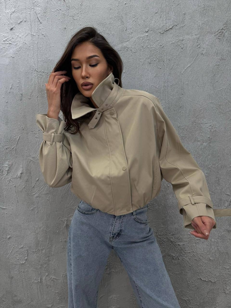 куртка бомбер,куртка модная,черная куртка бомбер,женская куртка бомбер,куртка женская