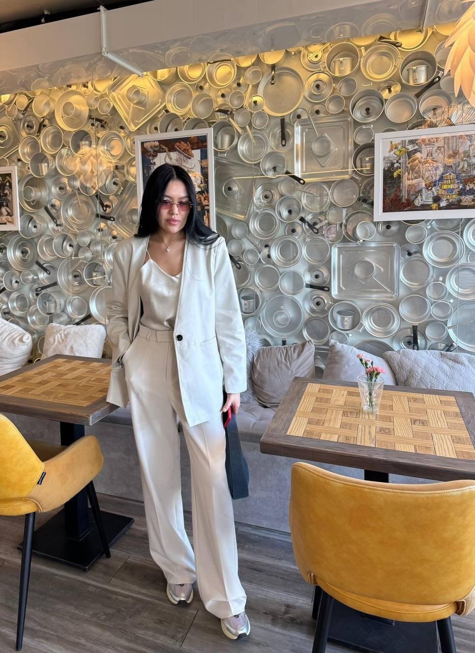 брючный костюм,брючный женский костюм,бежевый брючный костюм,классический брючный костюм,деловой костюм женский брючный mizomela