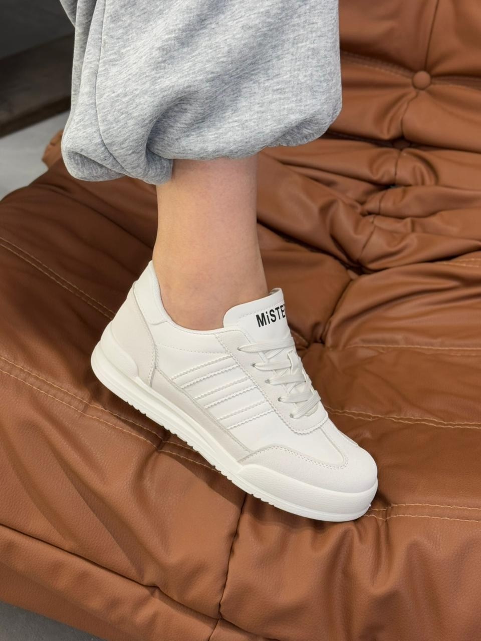 женские кроссовки,белые кроссовки женские,белые кроссовки,,белые кроссовки для женщин